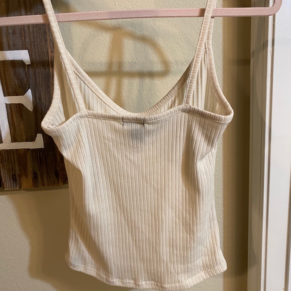 Cute basic tank! - Picture 3 of 3